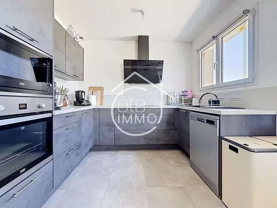 Maison à LAMOTHE-MONTRAVEL