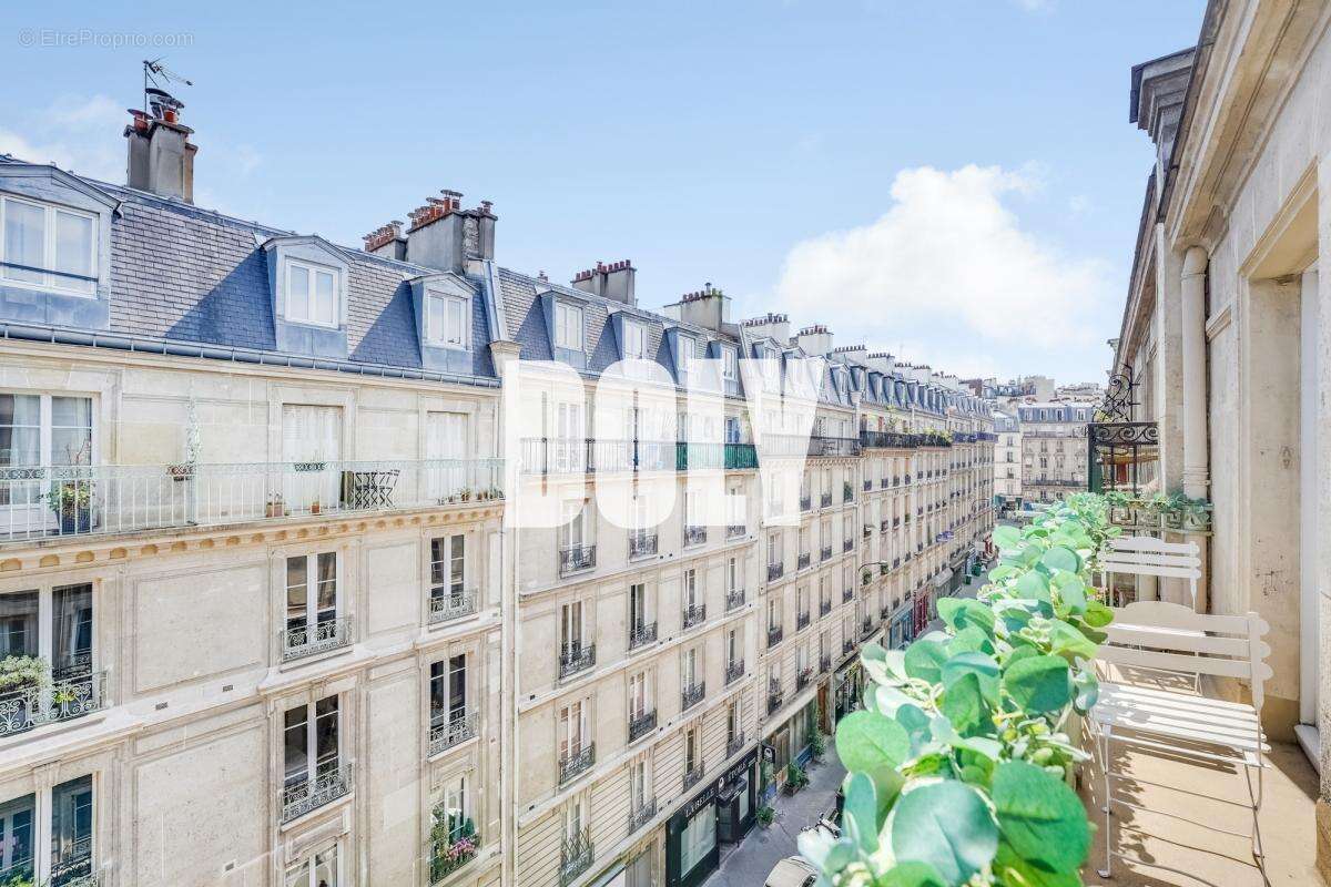 Appartement à PARIS-18E
