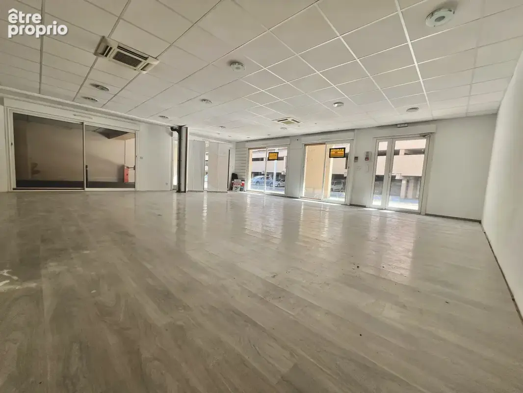 Commerce 85 m² à vendre à Mende (48000) - photo 3