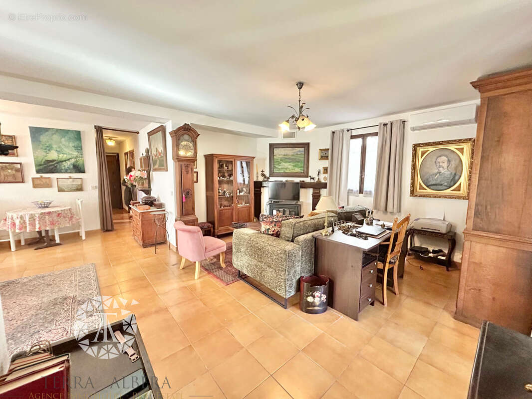 Autre à PERPIGNAN