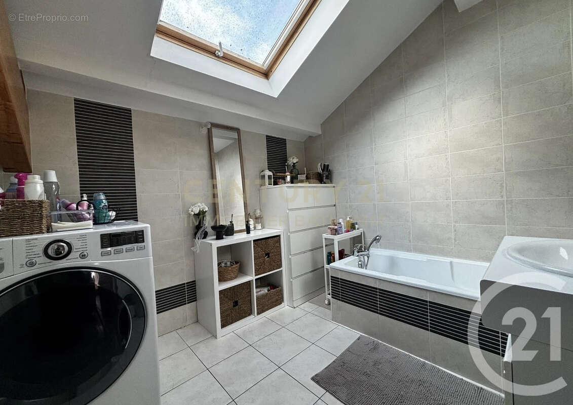 Appartement à BOURGOIN-JALLIEU