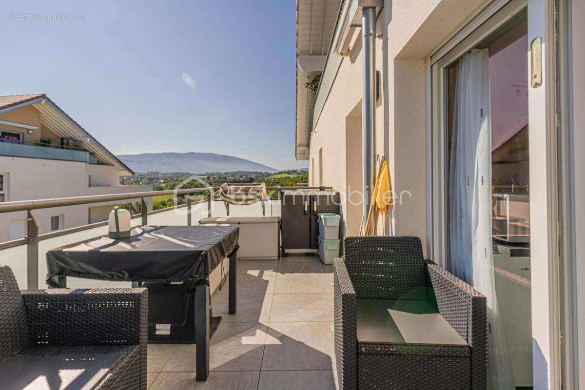 Appartement à POISY