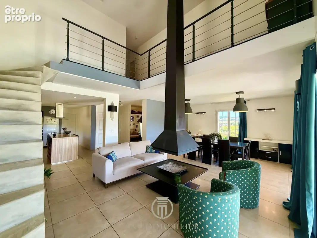 Villa style Île-de-France avec vue - 4 chambres - piscine - garage - photo 27