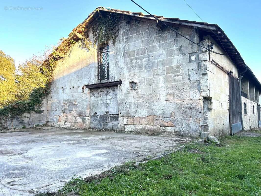 Maison à FARGUES-SAINT-HILAIRE