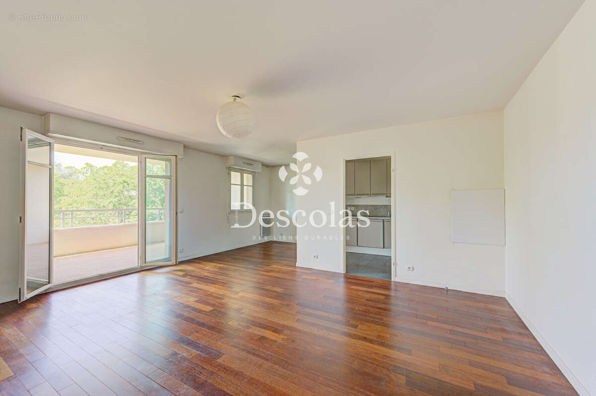 SAINT-GERMAIN-EN-LAYE - Appartement avec terrasse 4 pièces - photo 3