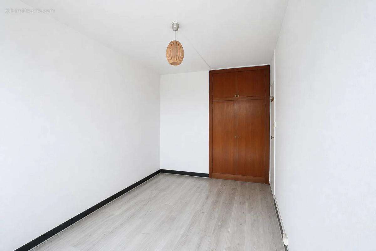 Appartement type F3 avec double séjour - photo 8