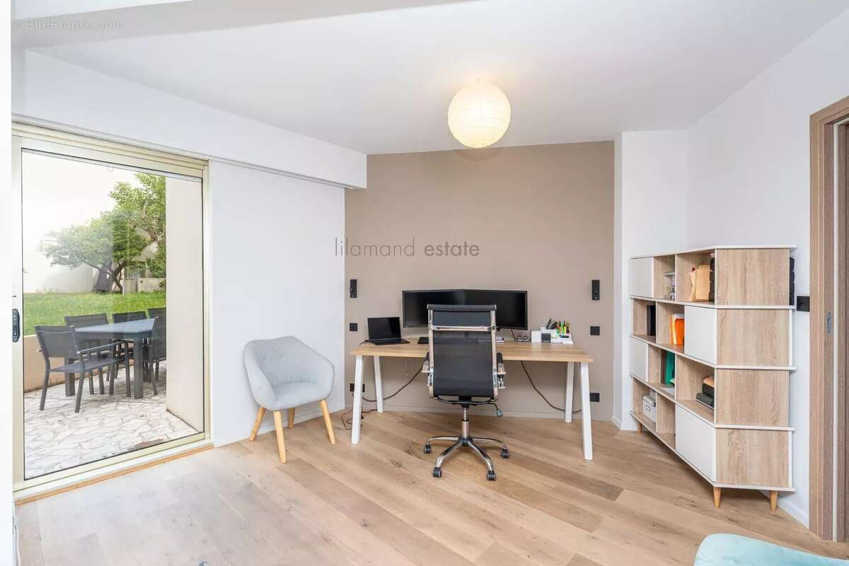 Exclusivite - cannes - pointe croisette - rdj vue mer 168 m² - photo 21