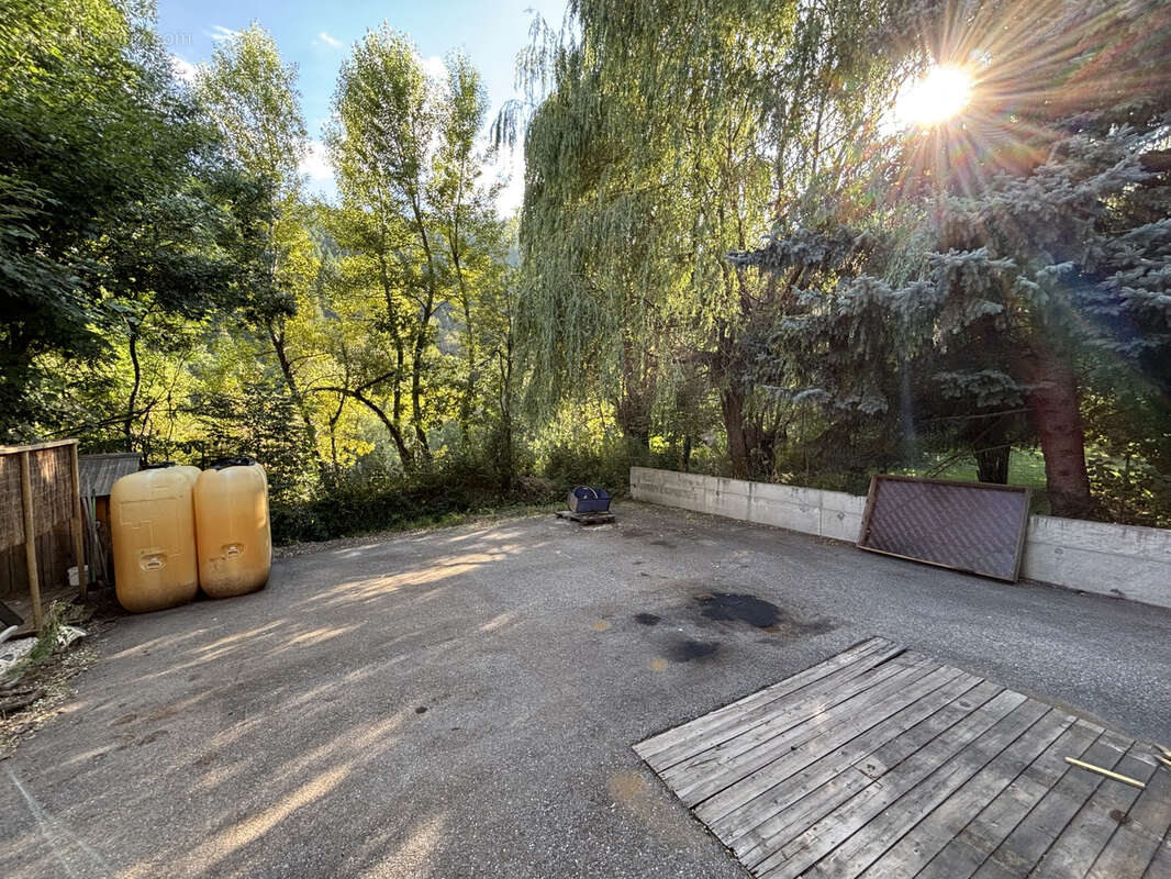 Autre à LA SALLE-LES-ALPES