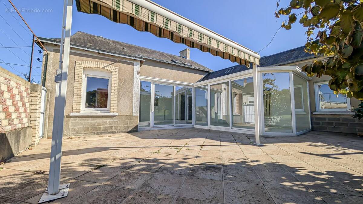 Maison à LA SUZE-SUR-SARTHE