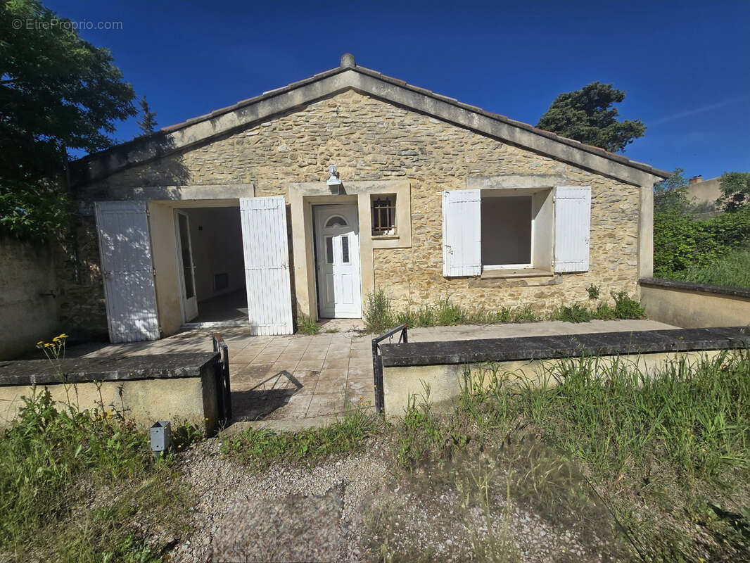 Maison à L'ISLE-SUR-LA-SORGUE