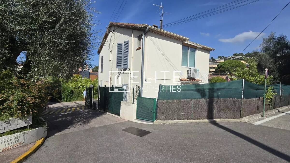 Appartement à LE CANNET