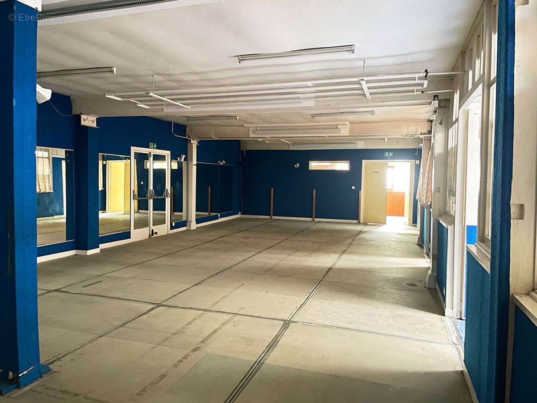 Commerce à NANTERRE