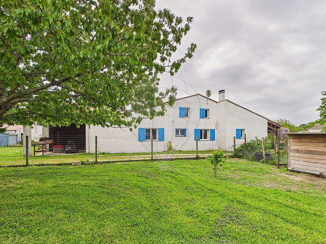 Maison à LES MATHES