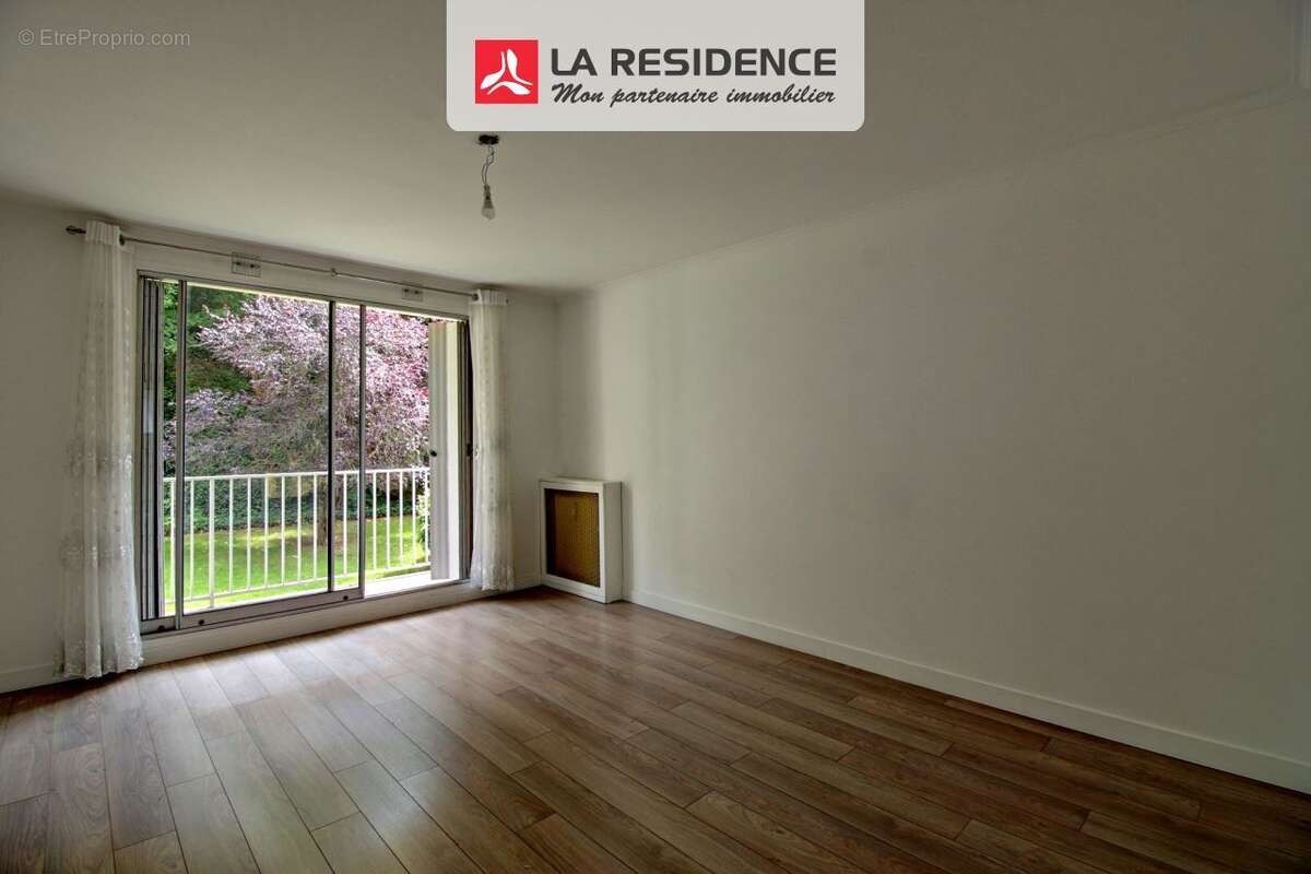 Appartement 72 m² à Poissy  - photo 2
