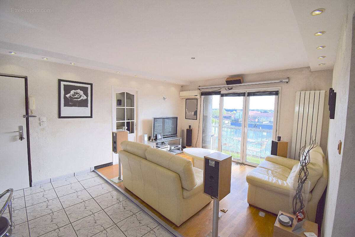 Appartement à SAINT-MAURICE-DE-BEYNOST