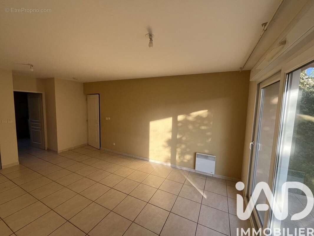 Appartement 65 m² à Saint-Paul-Trois-Chateaux  - photo 8