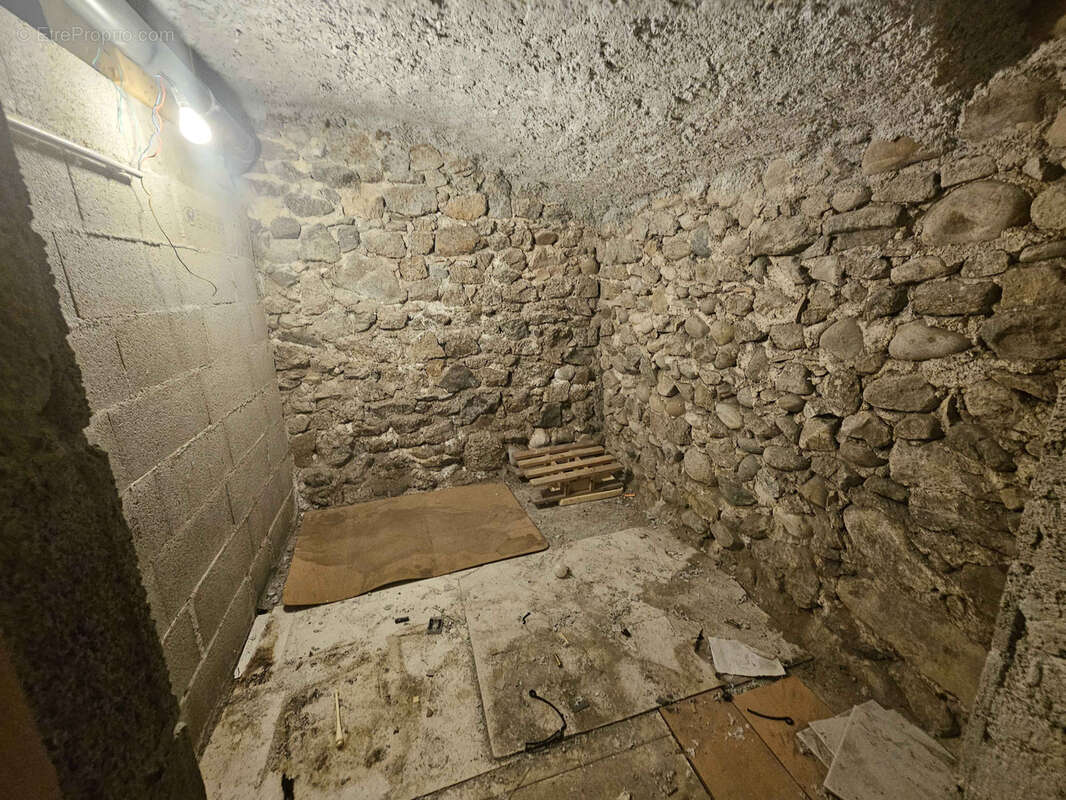 Appartement à MAUVES