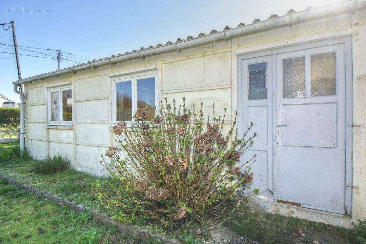 Maison  5 chambres  sur 1200 m2 à 8 mn des plages - photo 18