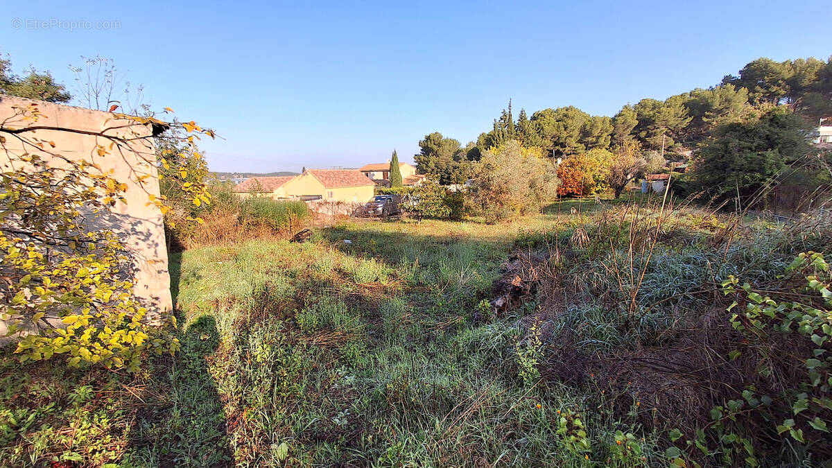 Terrain à LES PENNES-MIRABEAU