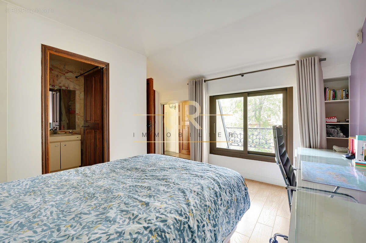 Maison à NEUILLY-SUR-SEINE