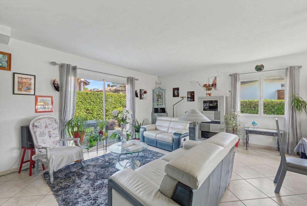 Maison à SAINT-JEAN