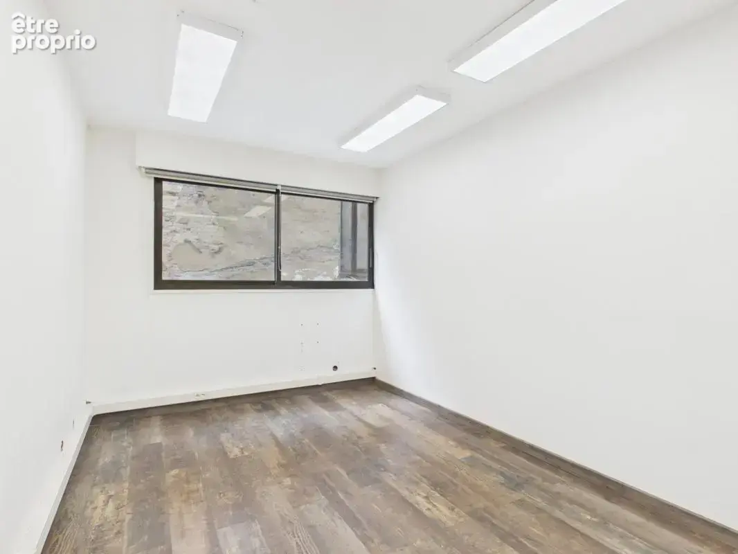 Appartement 6 pièces 220 m² à vendre à Valenciennes (59300) - photo 3