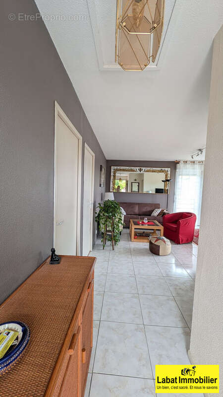 Appartement 60 m² à Boucau  - photo 2