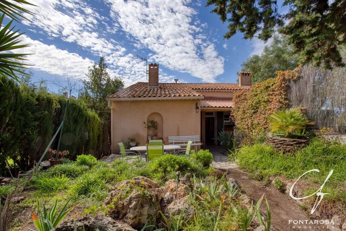 Maison à SAINT-RAPHAEL