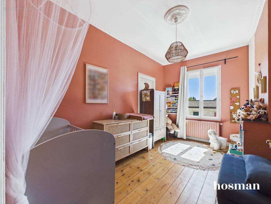 Magnifique maison de ville 3 pièces 76 m² avec terrasse rénovée - Avenue Pasteur, Floirac - photo 11