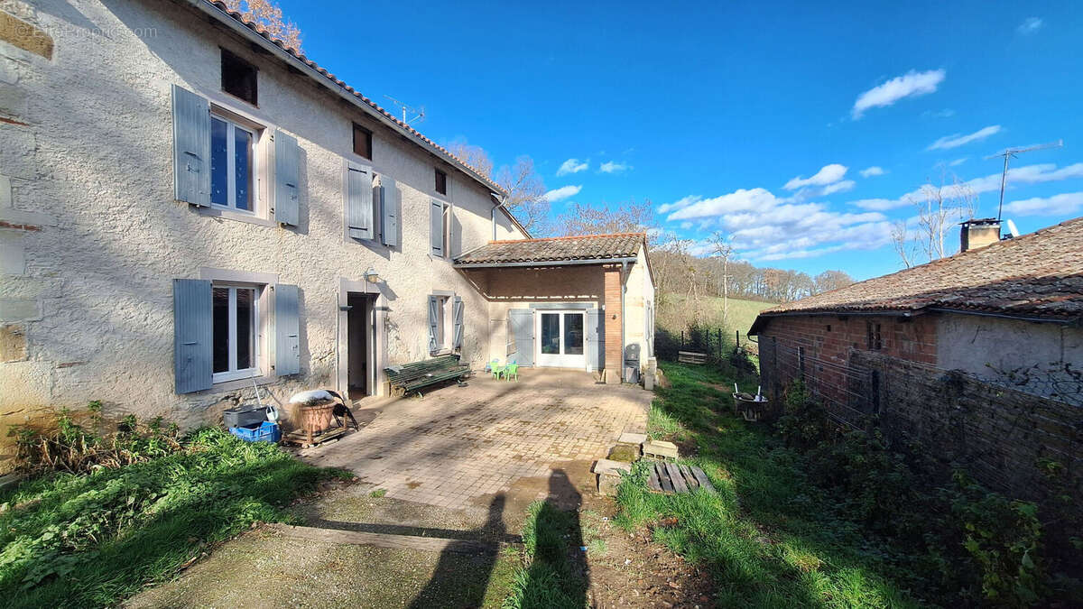 Maison à MARTRES-TOLOSANE