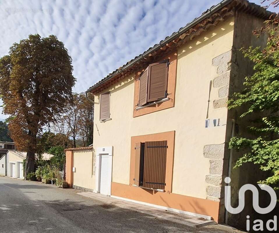 Photo 3 - Maison à MONTFERRAT