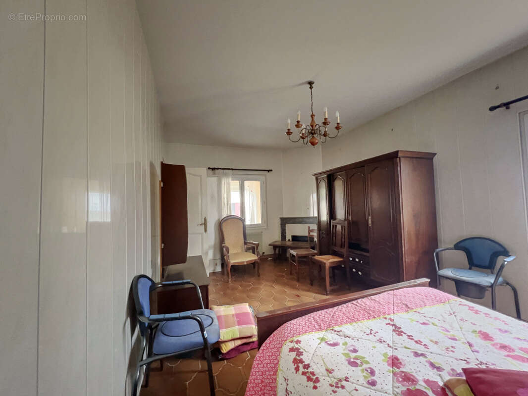 Maison à VILLENAVE-D&#039;ORNON