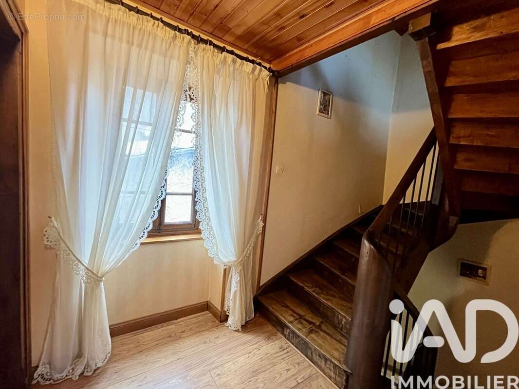 Maison 123 m² à Saurat  - photo 8