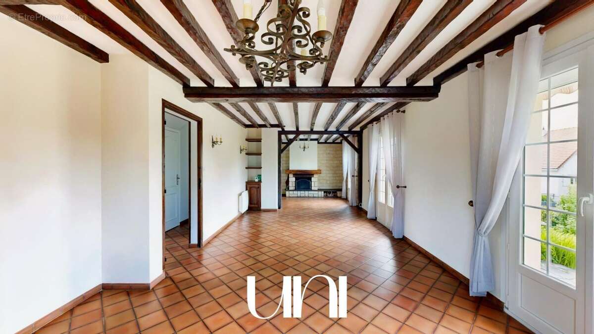Maison à LOUVIGNY