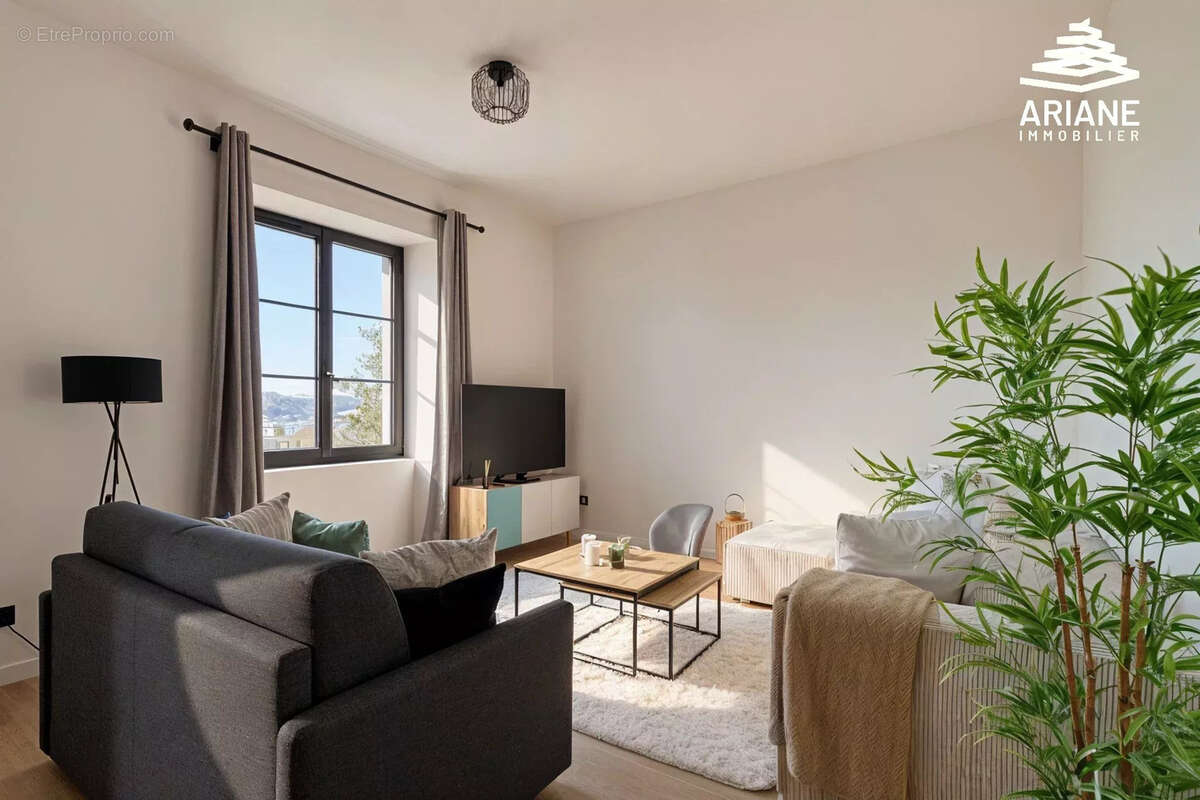 Appartement à VOURLES