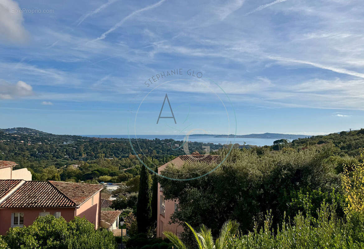 Appartement à GRIMAUD