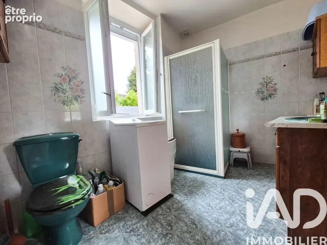Photo 8