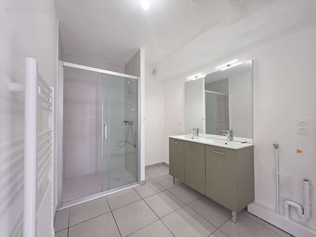 Appartement à VIELLE-SAINT-GIRONS