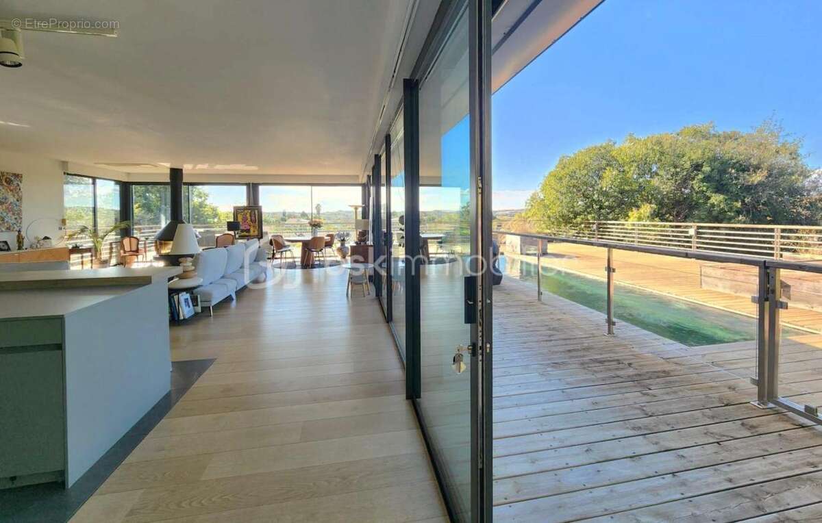 À Pézenas, superbe villa d'architecte - photo 2