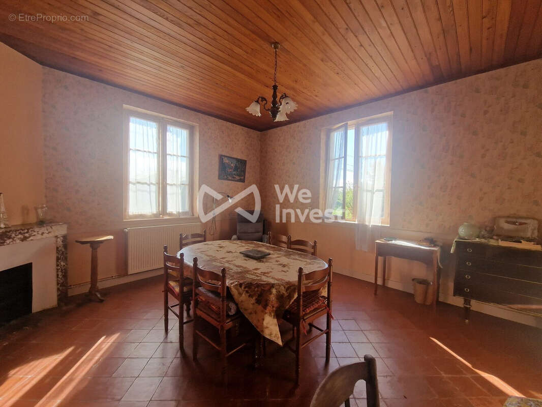 Maison 235 m² à Moissac  - photo 8