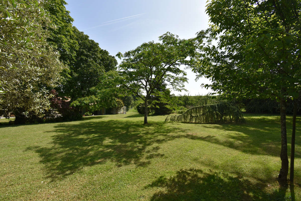 Propriété avec vue exceptionnelle, deux gites et piscine. - photo 25