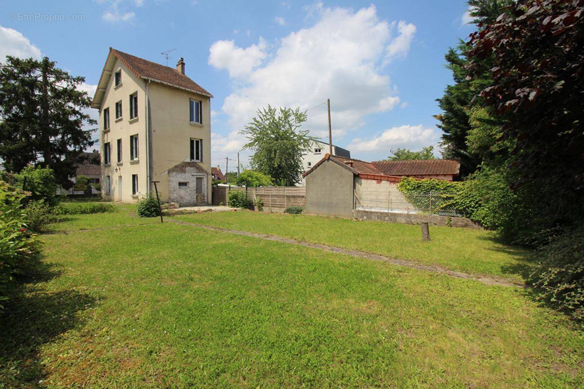 Maison à VILLEPREUX