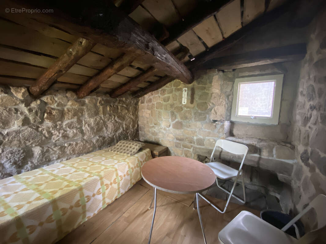 Maison à COLOMBIER-LE-VIEUX