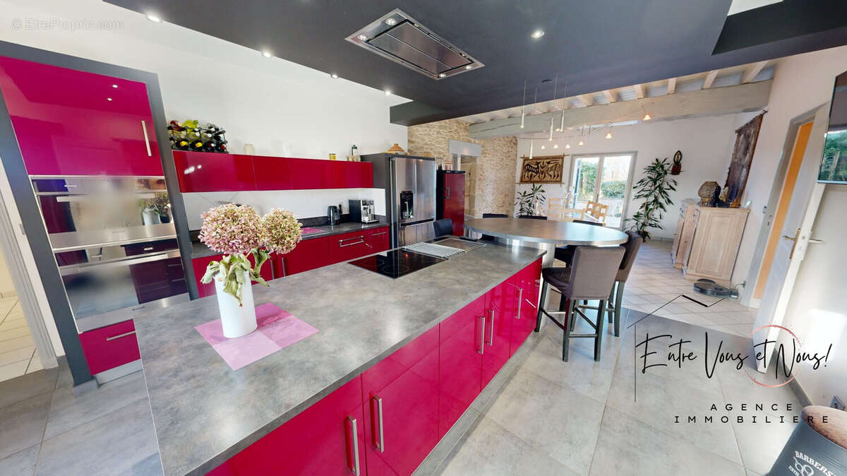 Maison 250 m² à Langon  - photo 3