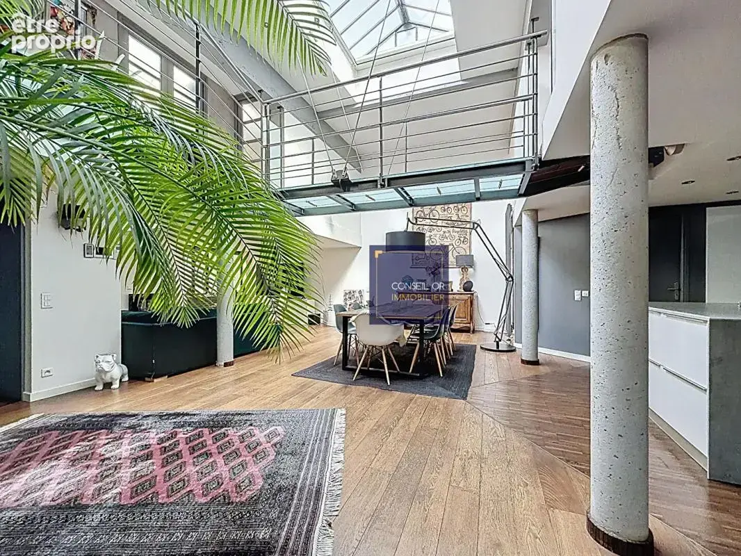 Loft atypique 180m2 - Jardin privatif - proximité immédiate  métro B Lyon Gerland - photo 7