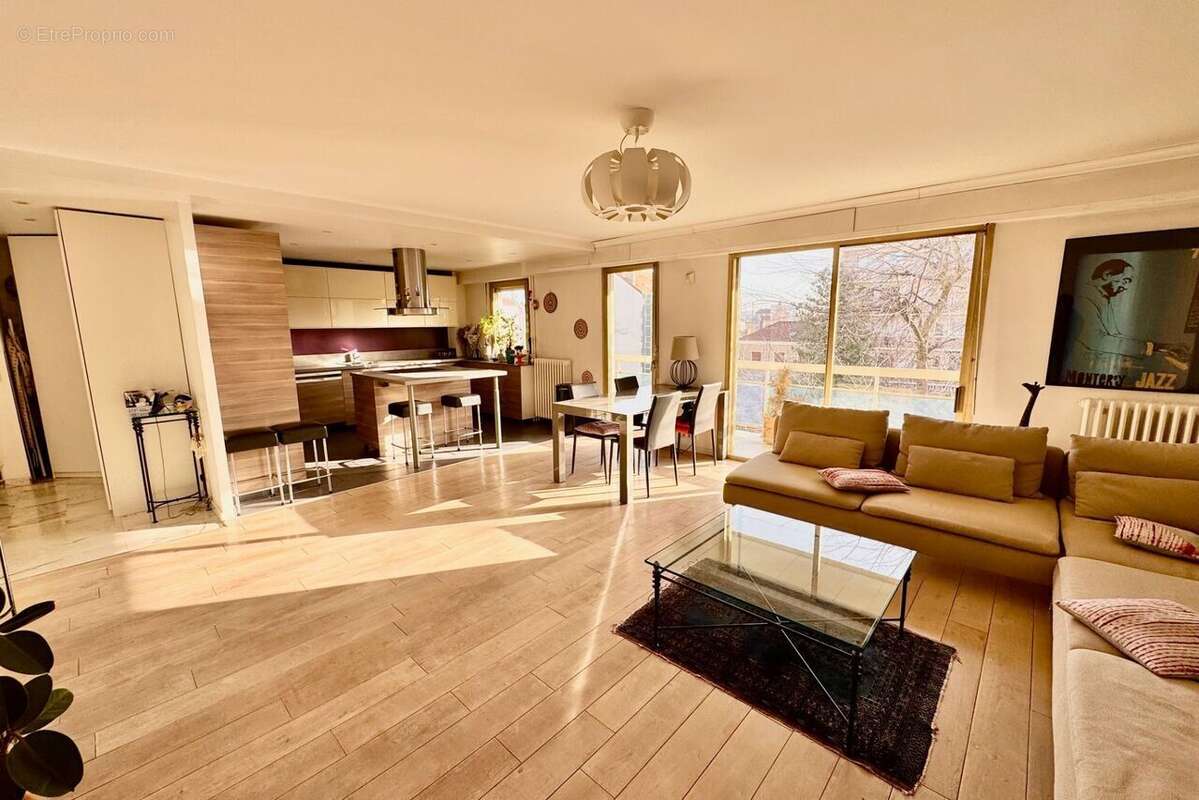 Appartement à SAINT-MAUR-DES-FOSSES