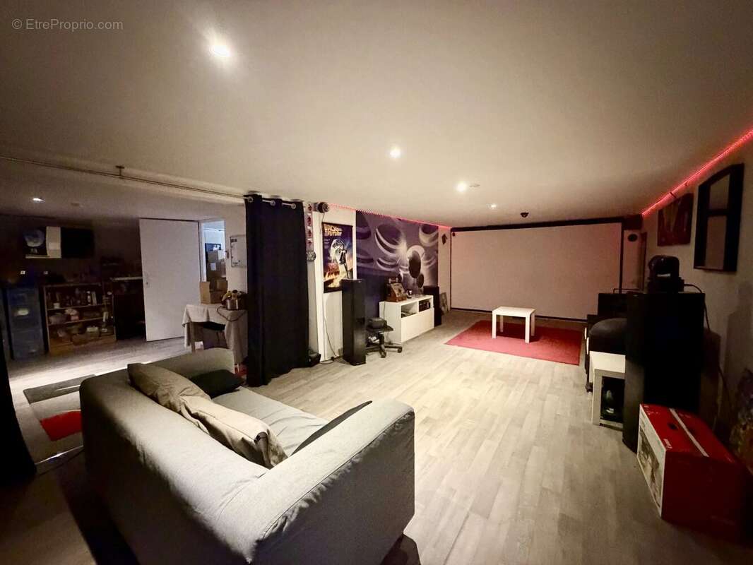 Pérignat-lès-Sarliève : Villa 174m², 4 chambres et spa balnéo - photo 18