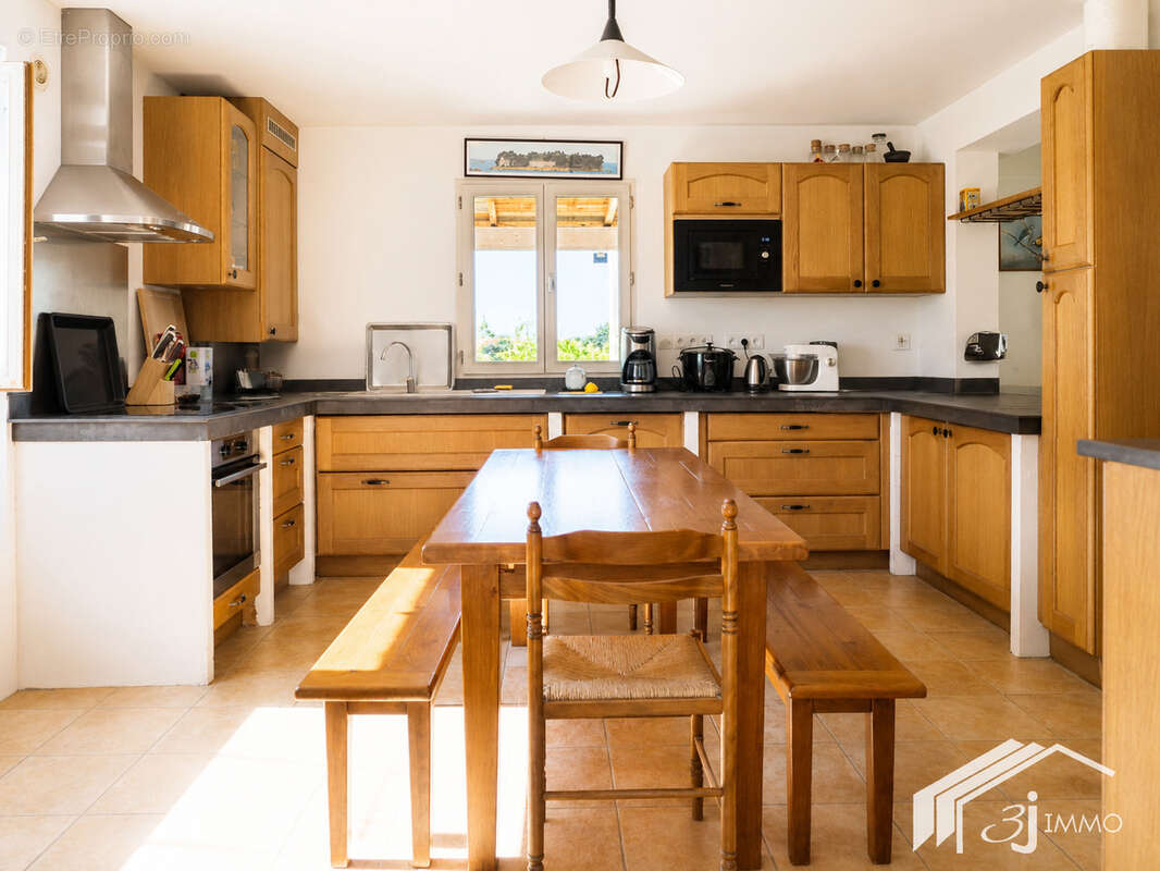Maison à ESCORNEBOEUF