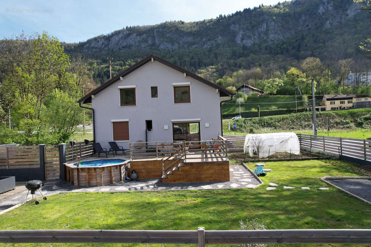 Maison à SAINT-JEOIRE