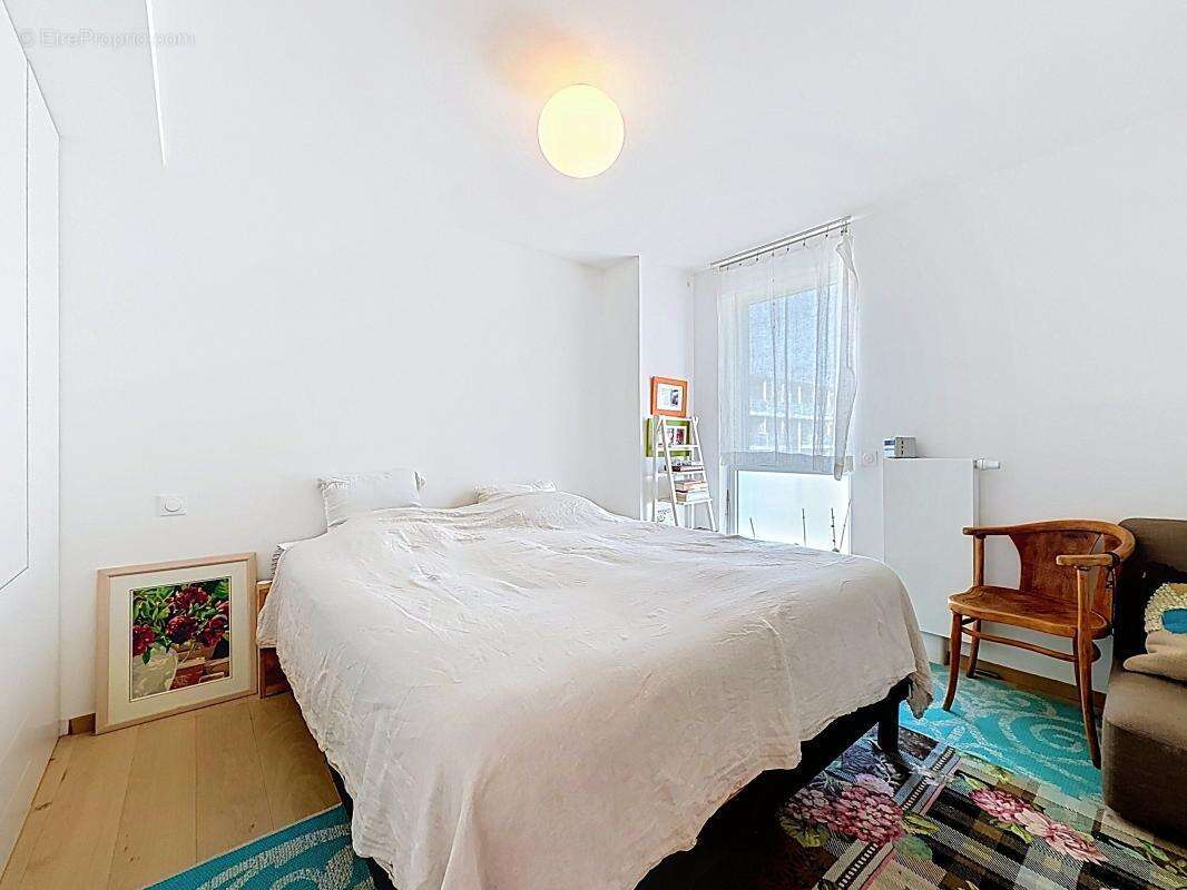 Appartement À Vendre - Dernier étage avec ascenseur privatif, terrasse et vue mer - photo 5